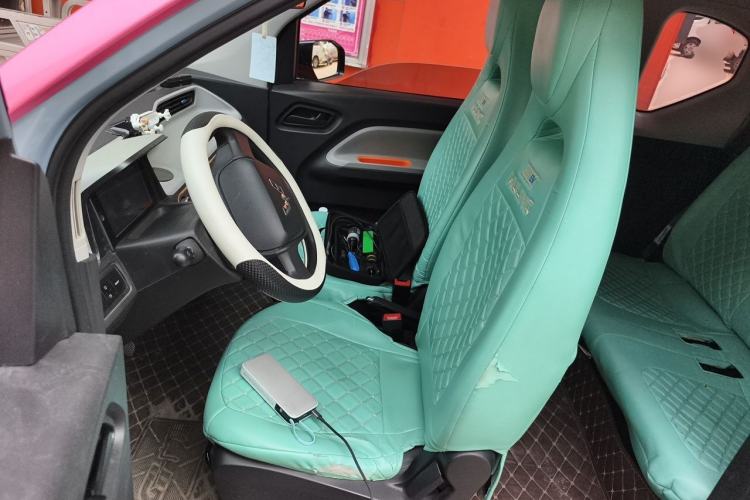 Used Wuling Hongguang MINIEV 2021 Macaron Premium Model – Lithium-NMC Left Front Seat