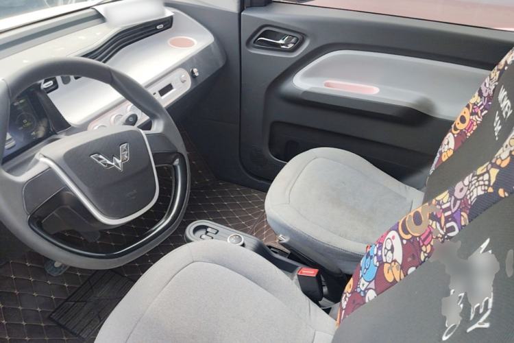Used Wuling Hongguang MINIEV 2021 Macaron Premium Model – Lithium Iron Phosphate Left Front Seat