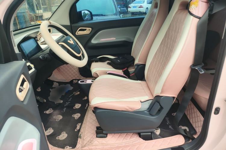Used Wuling Hongguang MINIEV 2021 Macaron Premium Model – Lithium-NMC Left Front Seat