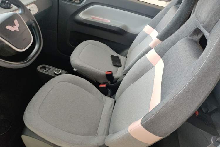 Used Wuling Hongguang MINIEV 2021 Macaron Premium Model – Lithium Iron Phosphate Left Front Seat