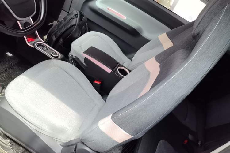 Used Wuling Hongguang MINIEV 2021 Macaron Fashion Model Lithium Iron Phosphate Left Front Seat