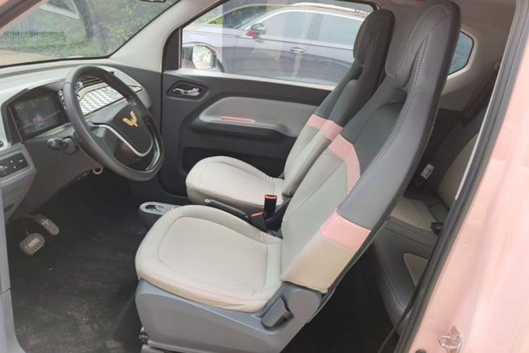 Used Wuling Hongguang MINIEV 2021 Macaron Premium Model – Lithium Iron Phosphate Left Front Seat