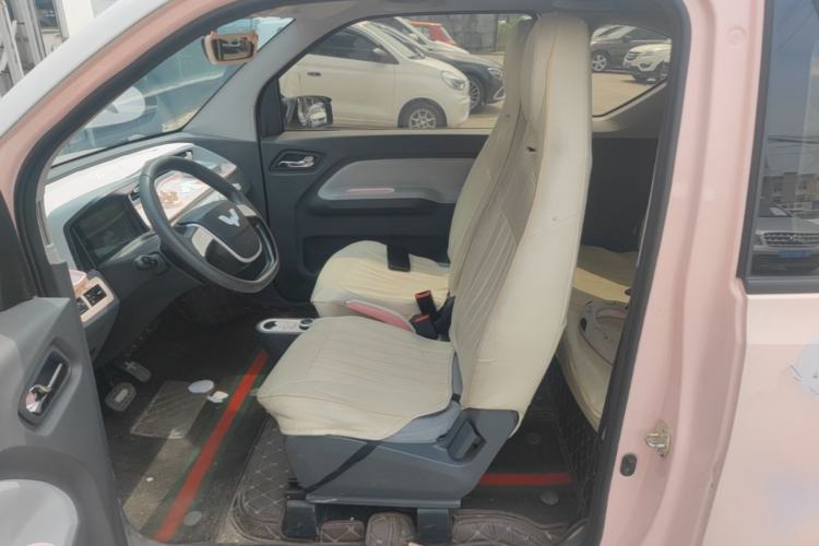 Used Wuling Hongguang MINIEV 2021 Macaron Premium Model – Lithium-NMC Left Front Seat