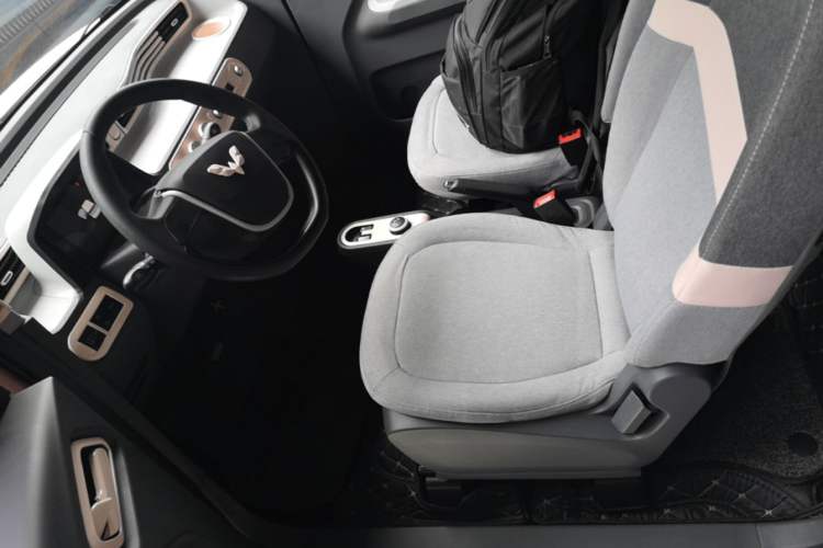 Used Wuling Hongguang MINIEV 2021 Macaron Premium Model – Lithium Iron Phosphate Left Front Seat