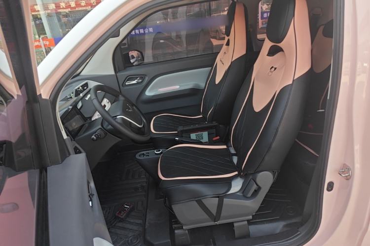 Used Wuling Hongguang MINIEV 2021 Macaron Premium Model – Lithium-NMC Left Front Seat