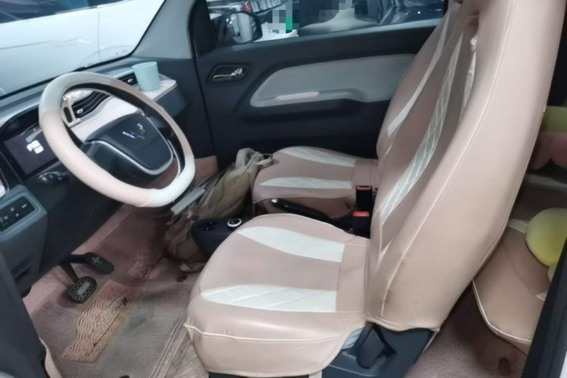 Used Wuling Hongguang MINIEV 2021 Macaron Sandwich Model 170 km Lithium Iron Phosphate Left Front Seat