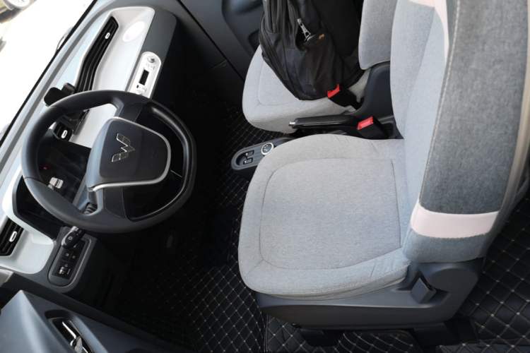 Used Wuling Hongguang MINIEV 2021 Macaron Premium Model – Lithium-NMC Left Front Seat