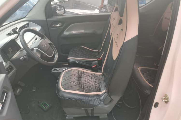 Used Wuling Hongguang MINIEV 2021 Macaron Premium Model – Lithium Iron Phosphate Left Front Seat