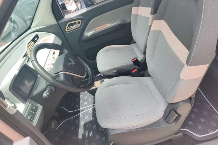 Used Wuling Hongguang MINIEV 2021 Macaron Fashion Model Lithium Iron Phosphate Left Front Seat