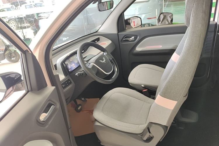 Used Wuling Hongguang MINIEV 2021 Macaron Fashion Edition Lithium-Ion Battery Left Front Seat