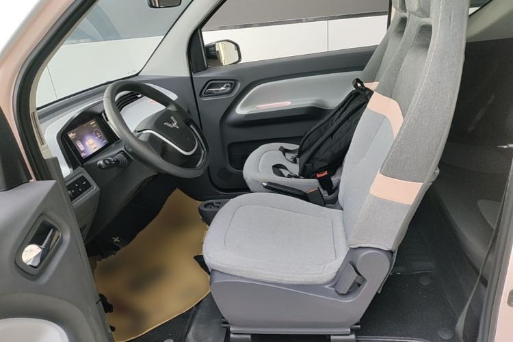 Used Wuling Hongguang MINIEV 2021 Macaron Fashion Model Lithium Iron Phosphate Left Front Seat
