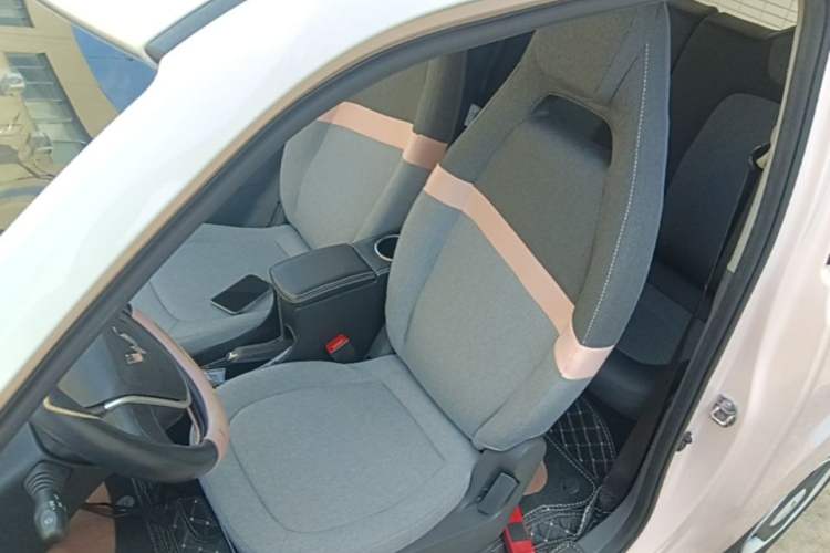 Used Wuling Hongguang MINIEV 2021 Macaron Premium Model – Lithium Iron Phosphate Left Front Seat