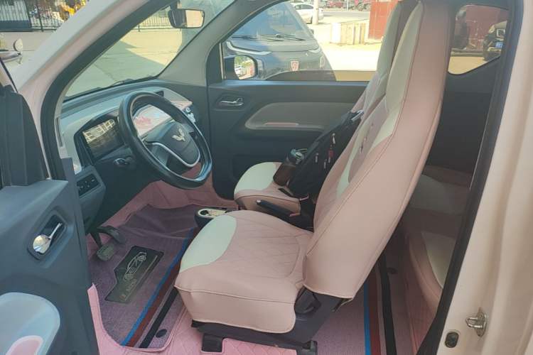 Used Wuling Hongguang MINIEV 2021 Macaron Fashion Edition Lithium-Ion Battery Left Front Seat