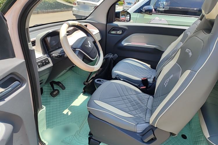 Used Wuling Hongguang MINIEV 2021 Macaron Fashion Edition Lithium-Ion Battery Left Front Seat
