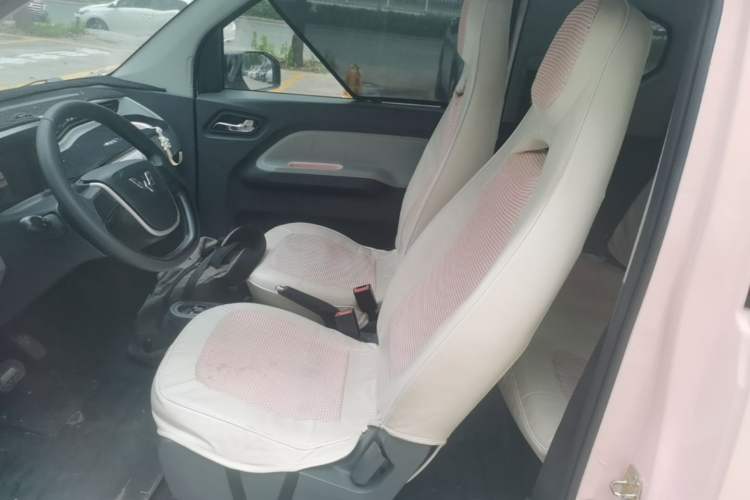 Used Wuling Hongguang MINIEV 2021 Macaron Premium Model – Lithium Iron Phosphate Left Front Seat