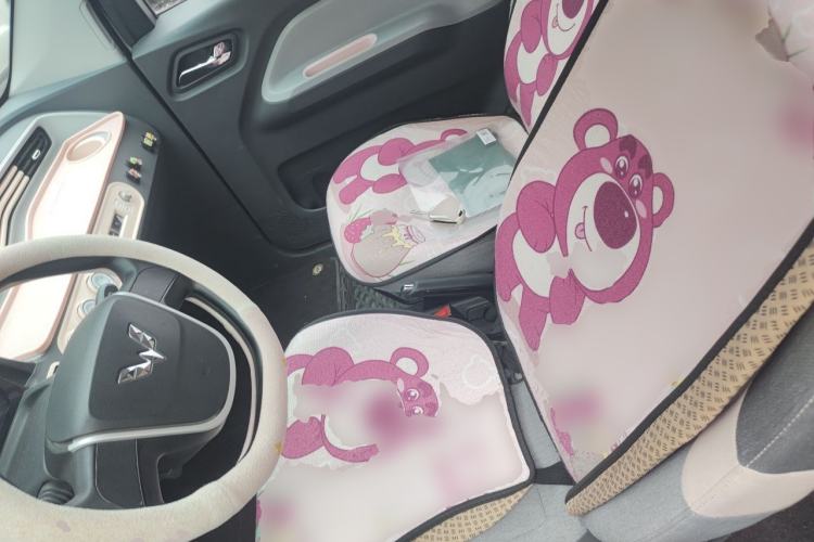Used Wuling Hongguang MINIEV 2021 Macaron Fashion Edition Lithium-Ion Battery Left Front Seat