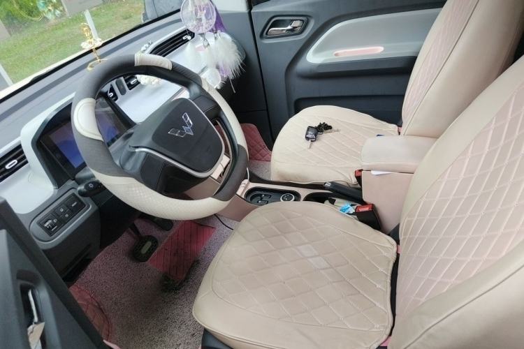 Used Wuling Hongguang MINIEV 2021 Macaron Fashion Edition Lithium-Ion Battery Left Front Seat