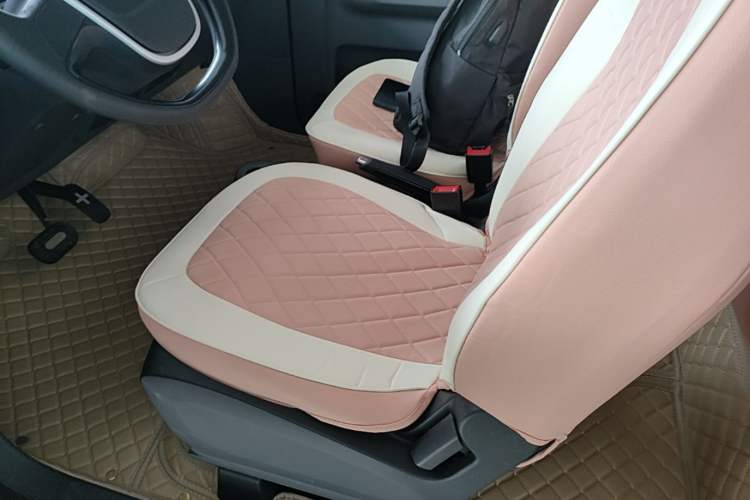 Used Wuling Hongguang MINIEV 2021 Macaron Fashion Model Lithium Iron Phosphate Left Front Seat