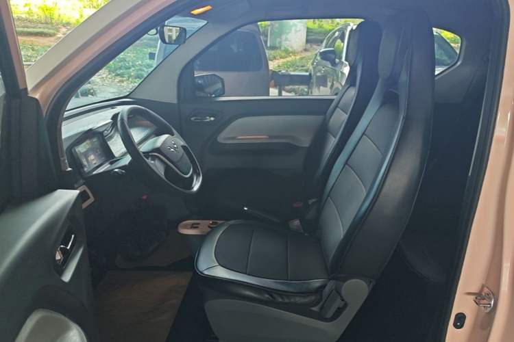 Used Wuling Hongguang MINIEV 2021 Macaron Premium Model – Lithium Iron Phosphate Left Front Seat
