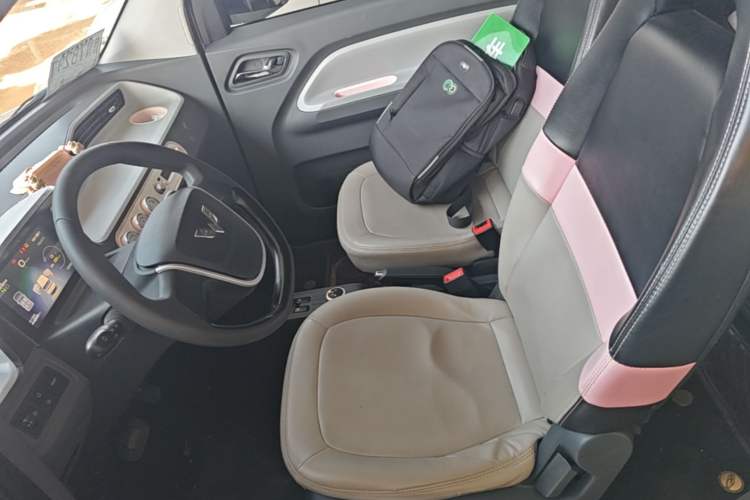 Used Wuling Hongguang MINIEV 2021 Macaron Premium Model – Lithium Iron Phosphate Left Front Seat