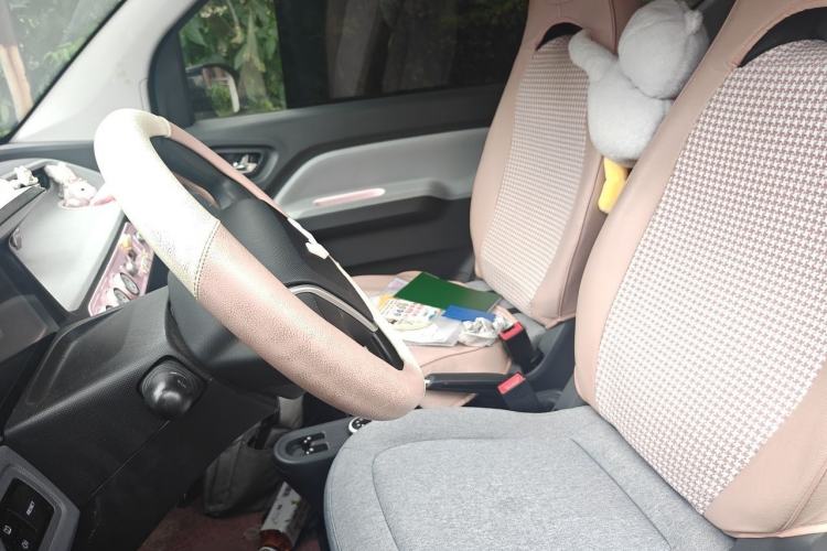 Used Wuling Hongguang MINIEV 2021 Macaron Premium Model – Lithium Iron Phosphate Left Front Seat
