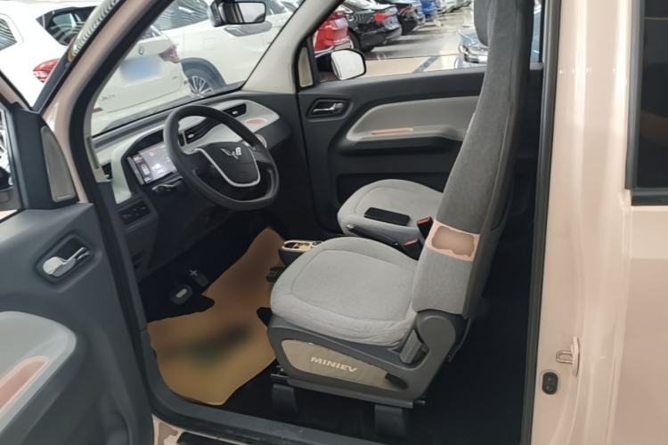 Used Wuling Hongguang MINIEV 2021 Macaron Premium Model – Lithium Iron Phosphate Left Front Seat
