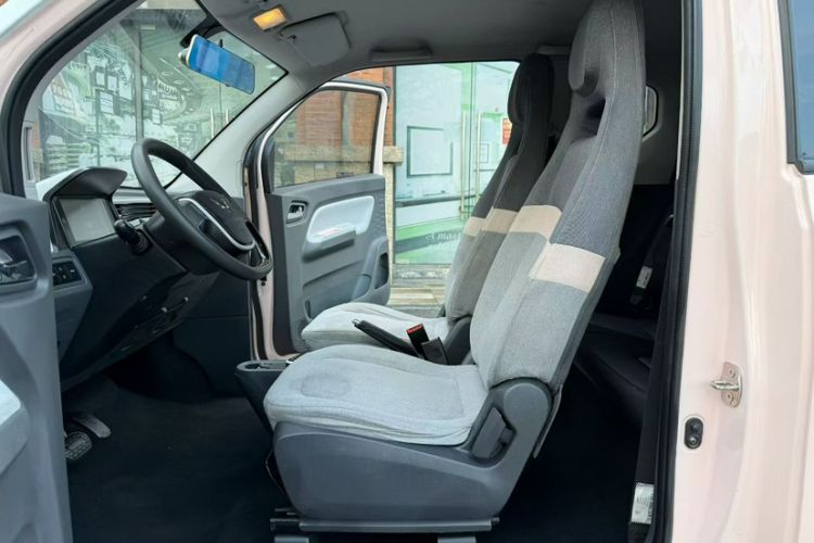 Used Wuling Hongguang MINIEV 2021 Macaron Fashion Model Lithium Iron Phosphate Left Front Seat