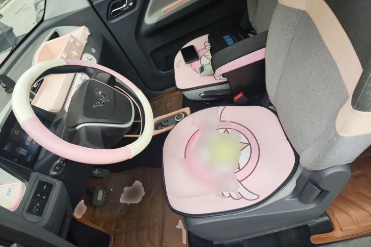 Used Wuling Hongguang MINIEV 2021 Macaron Fashion Model Lithium Iron Phosphate Left Front Seat