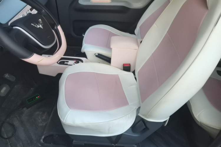 Used Wuling Hongguang MINIEV 2021 Macaron Premium Model – Lithium Iron Phosphate Left Front Seat