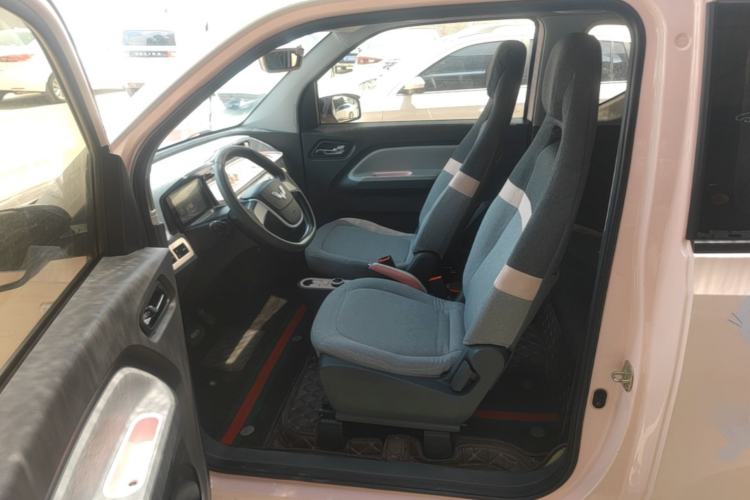 Used Wuling Hongguang MINIEV 2021 Macaron Premium Model – Lithium-NMC Left Front Seat