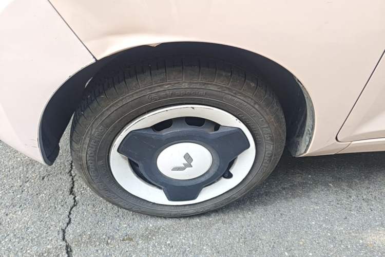 Used Wuling Hongguang MINIEV 2021 Macaron Premium Model – Lithium Iron Phosphate Left Front Wheel Hub