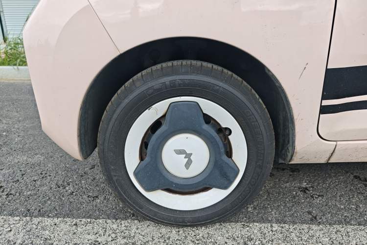 Used Wuling Hongguang MINIEV 2021 Macaron Premium Model – Lithium Iron Phosphate Left Front Wheel Hub