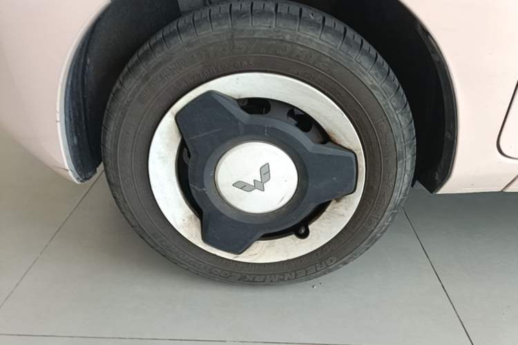 Used Wuling Hongguang MINIEV 2021 Macaron Premium Model – Lithium Iron Phosphate Left Front Wheel Hub