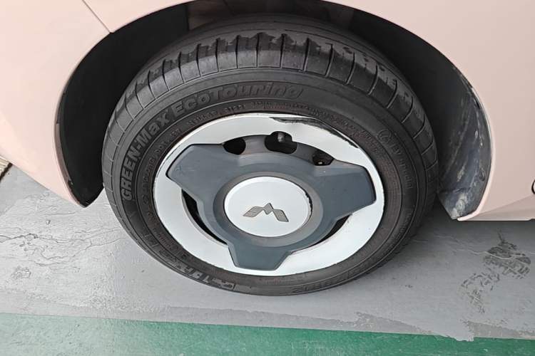 Used Wuling Hongguang MINIEV 2021 Macaron Sandwich Model 170 km Lithium Iron Phosphate Left Front Wheel Hub