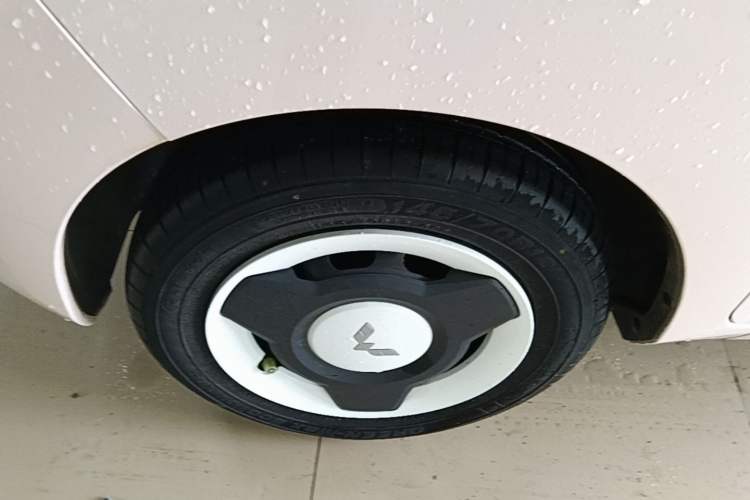Used Wuling Hongguang MINIEV 2021 Macaron Premium Model – Lithium Iron Phosphate Left Front Wheel Hub