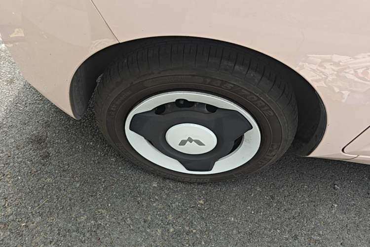 Used Wuling Hongguang MINIEV 2021 Macaron Premium Model – Lithium-NMC Left Front Wheel Hub