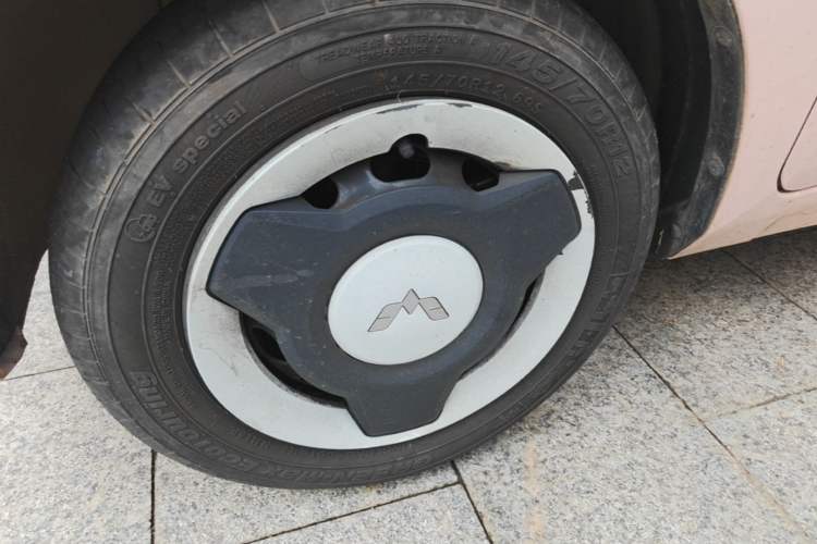 Used Wuling Hongguang MINIEV 2021 Macaron Premium Model – Lithium Iron Phosphate Left Front Wheel Hub