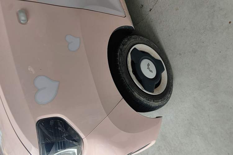 Used Wuling Hongguang MINIEV 2021 Macaron Fashion Edition Lithium-Ion Battery Left Front Wheel Hub
