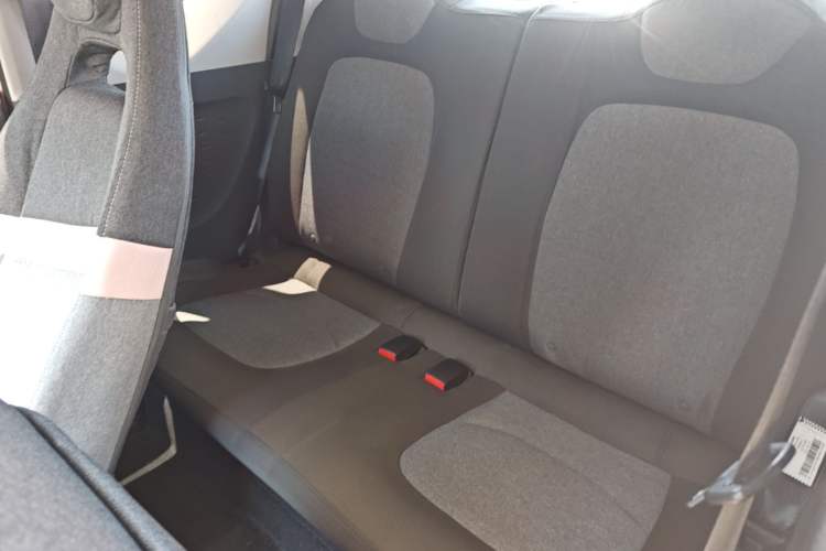 Used Wuling Hongguang MINIEV 2021 Macaron Premium Model – Lithium Iron Phosphate Left Rear Seat