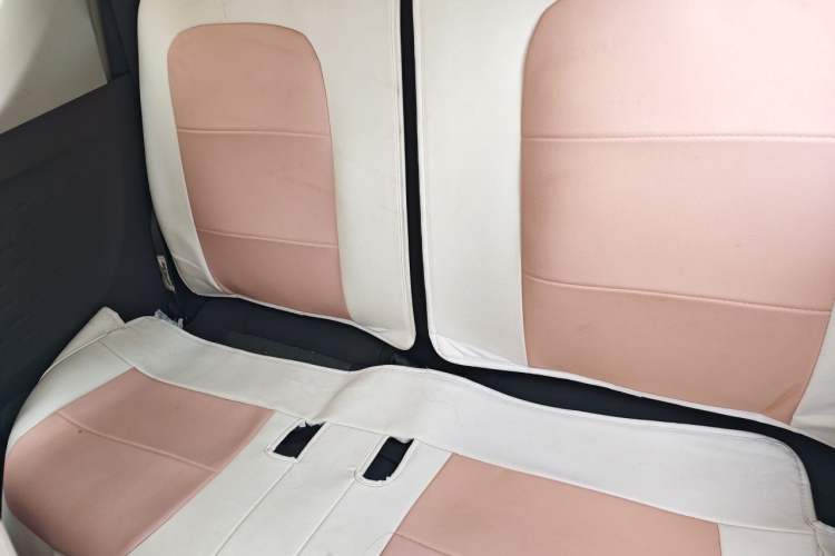 Used Wuling Hongguang MINIEV 2021 Macaron Fashion Edition Lithium-Ion Battery Left Rear Seat