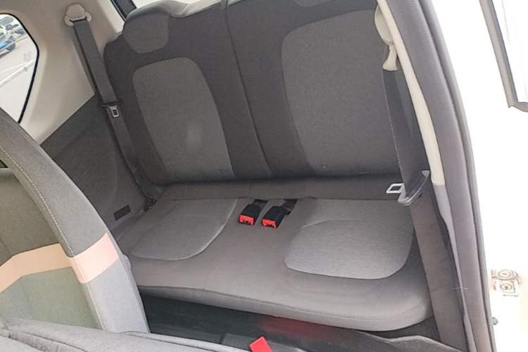 Used Wuling Hongguang MINIEV 2021 Macaron Fashion Model Lithium Iron Phosphate Left Rear Seat
