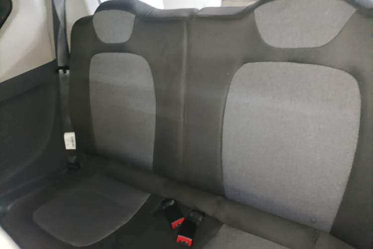 Used Wuling Hongguang MINIEV 2021 Macaron Sandwich Model 120 km Lithium NMC Left Rear Seat