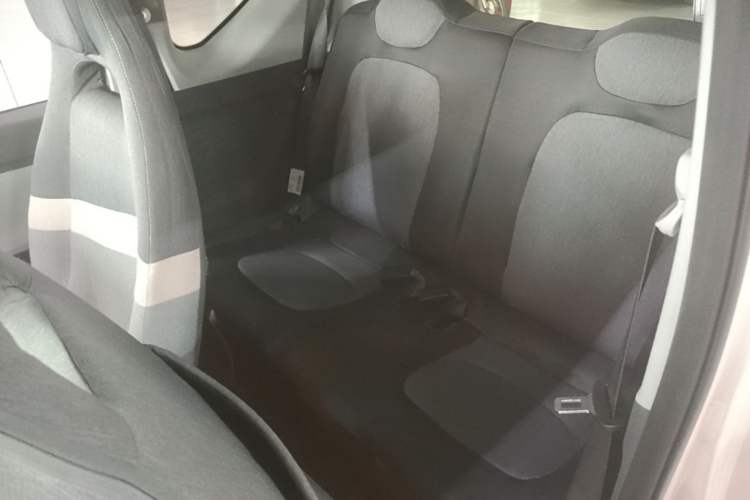Used Wuling Hongguang MINIEV 2021 Macaron Fashion Model Lithium Iron Phosphate Left Rear Seat