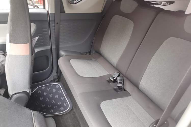 Used Wuling Hongguang MINIEV 2021 Macaron Fashion Edition Lithium-Ion Battery Left Rear Seat