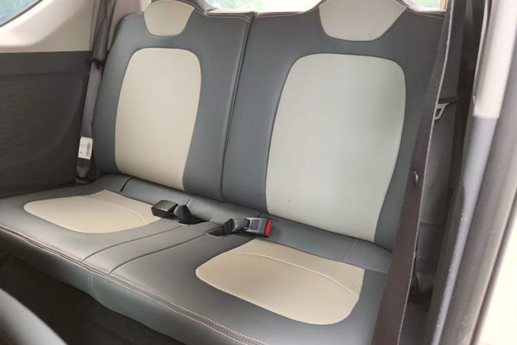Used Wuling Hongguang MINIEV 2021 Macaron Premium Model – Lithium Iron Phosphate Left Rear Seat