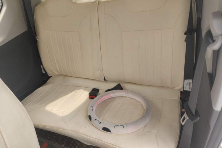 Used Wuling Hongguang MINIEV 2021 Macaron Premium Model – Lithium-NMC Left Rear Seat