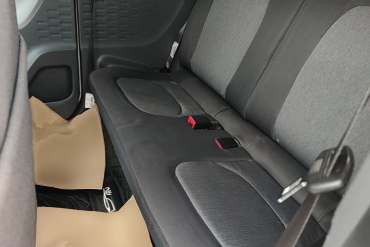 Used Wuling Hongguang MINIEV 2021 Macaron Fashion Model Lithium Iron Phosphate Left Rear Seat
