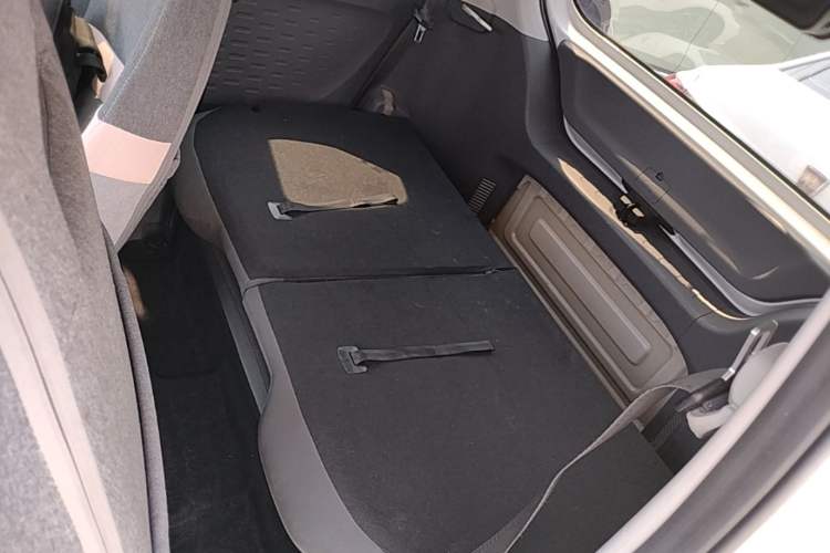 Used Wuling Hongguang MINIEV 2021 Macaron Fashion Model Lithium Iron Phosphate Left Rear Seat