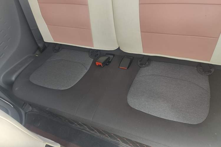 Used Wuling Hongguang MINIEV 2021 Macaron Premium Model – Lithium Iron Phosphate Left Rear Seat