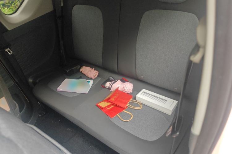 Used Wuling Hongguang MINIEV 2021 Macaron Fashion Model Lithium Iron Phosphate Left Rear Seat